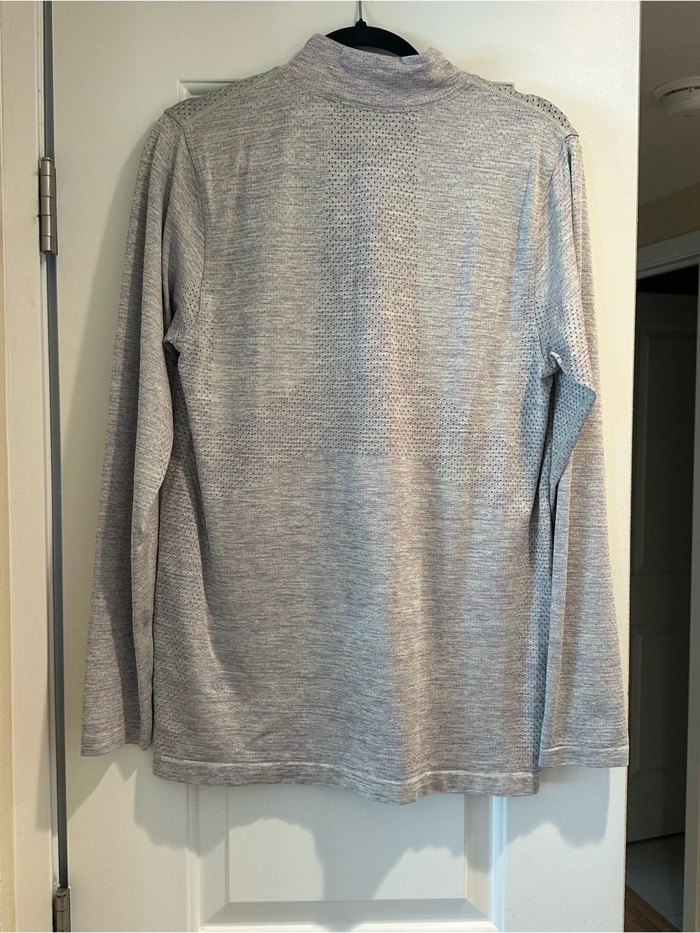 Women’s Lululemon 1/2 zip long sleeve